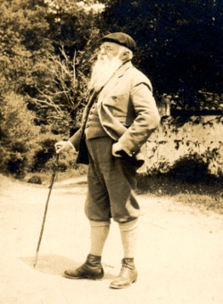 Jammes à Hasparren en 1923, photo de J. Labbé / Fonds Association F. Jammes Orthez